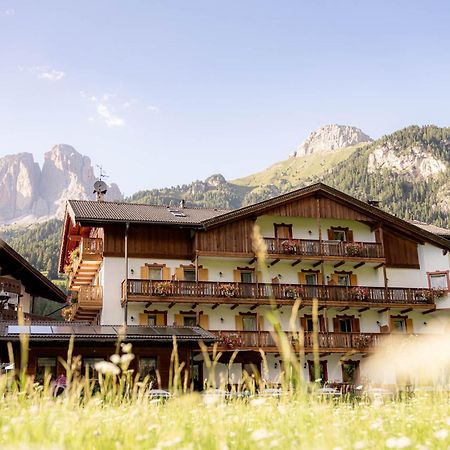 Bed and Breakfast Garni Letizia Campitello di Fassa Esterno foto