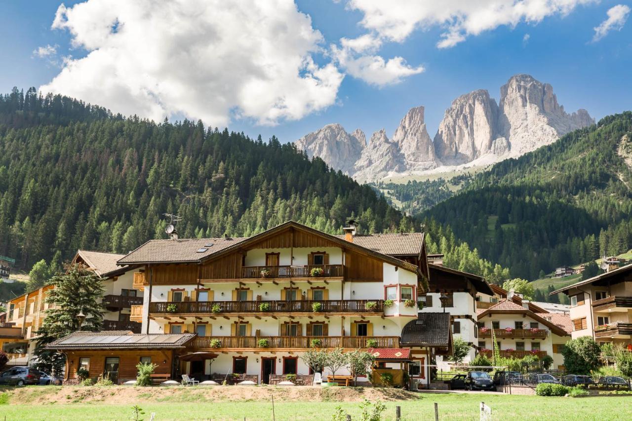 Bed and Breakfast Garni Letizia Campitello di Fassa Esterno foto