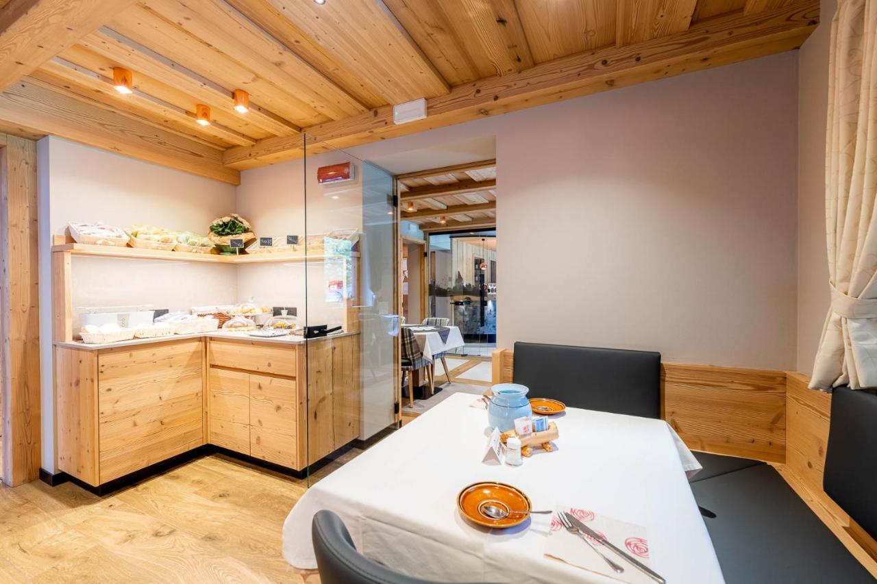 Bed and Breakfast Garni Letizia Campitello di Fassa Esterno foto