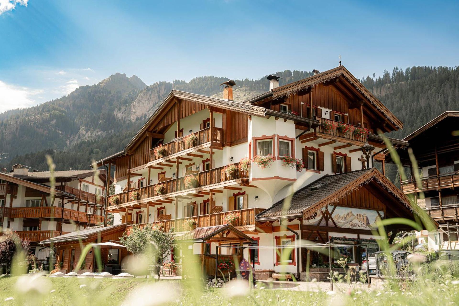 Bed and Breakfast Garni Letizia Campitello di Fassa Esterno foto